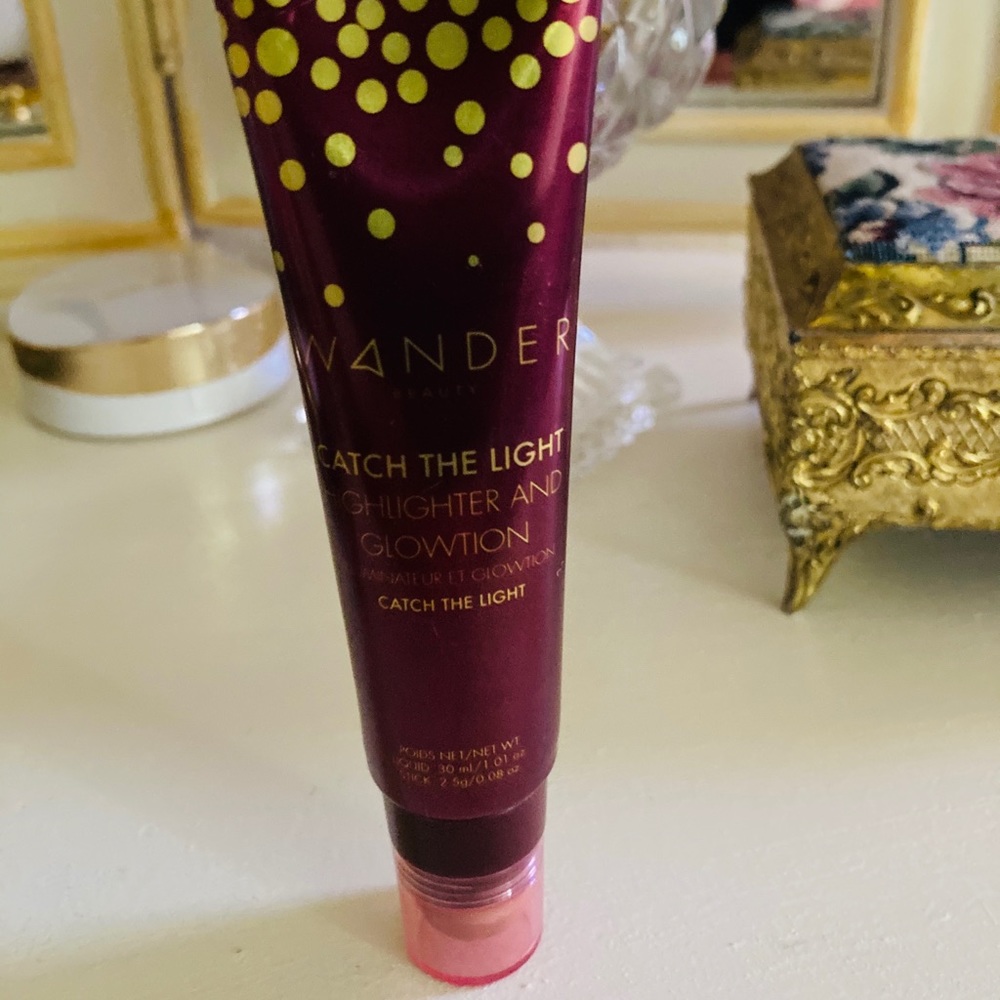 Wander Beauty Highlighter